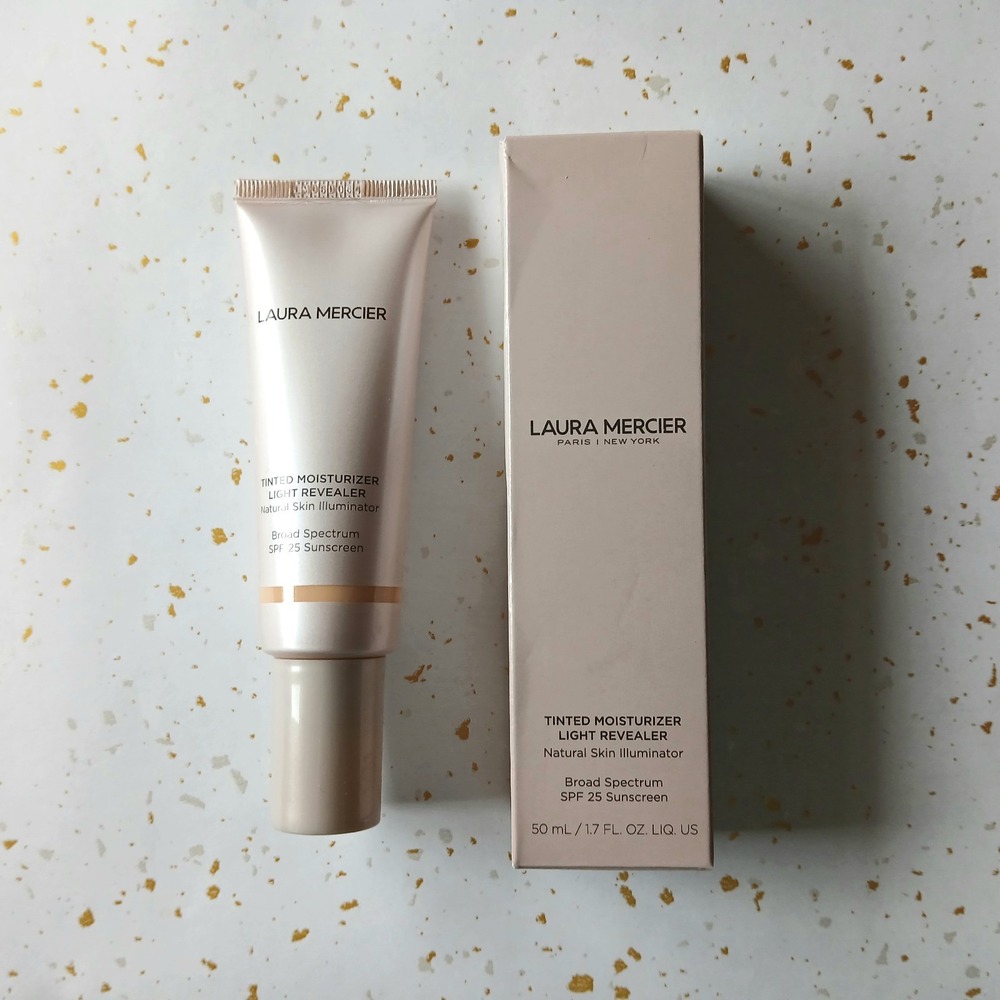 NIB Laura Mercier Tinted Moisturizer Light Revealer Illuminator SPF 25 -2N1 Nude